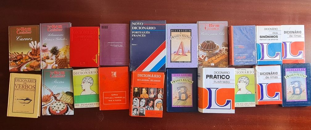 Varios livros, dao se a quem quiser