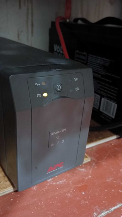 ДБЖ Apc smart ups 620va
