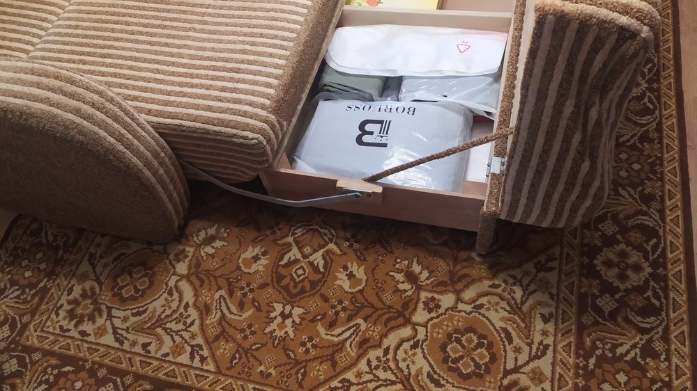 ДИВАН-КРОВАТЬ (1.40м ×1м95м)