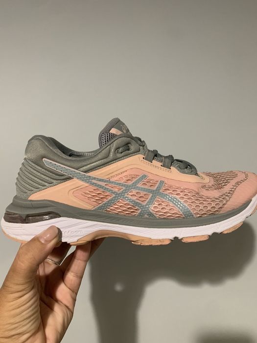 Кросівки asics 38р