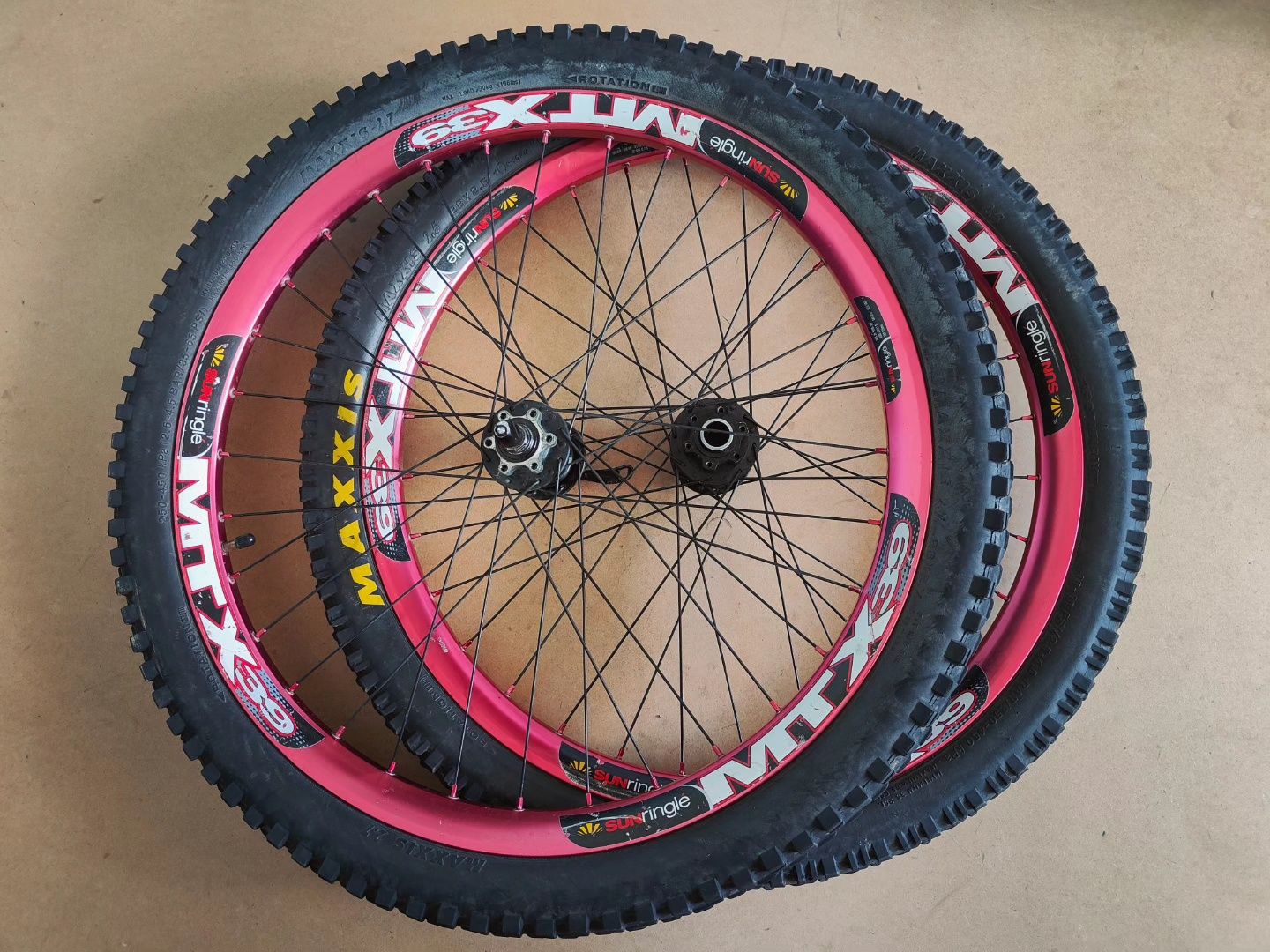 Sun Ringle MTX 39 / TATU bikes/Formula - вілсет downhill 20*110, 135*9