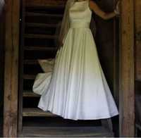 Suknia ślubna prosta skromna bez koronki Madame Karina XS