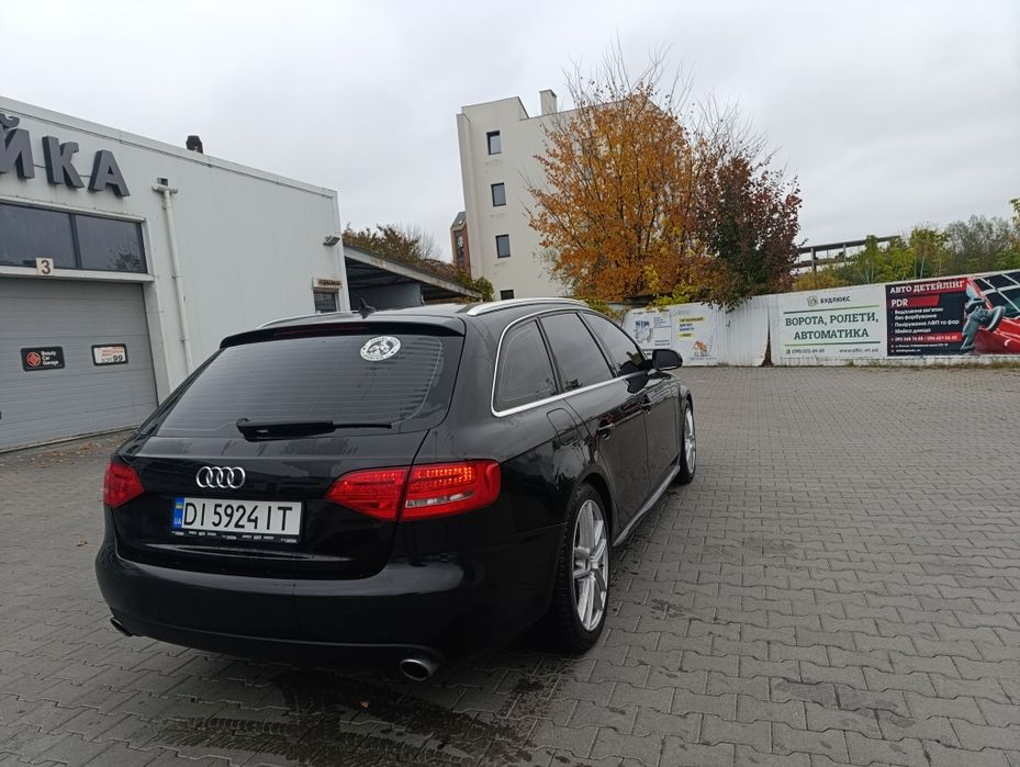 Автомобіль Ауді А4