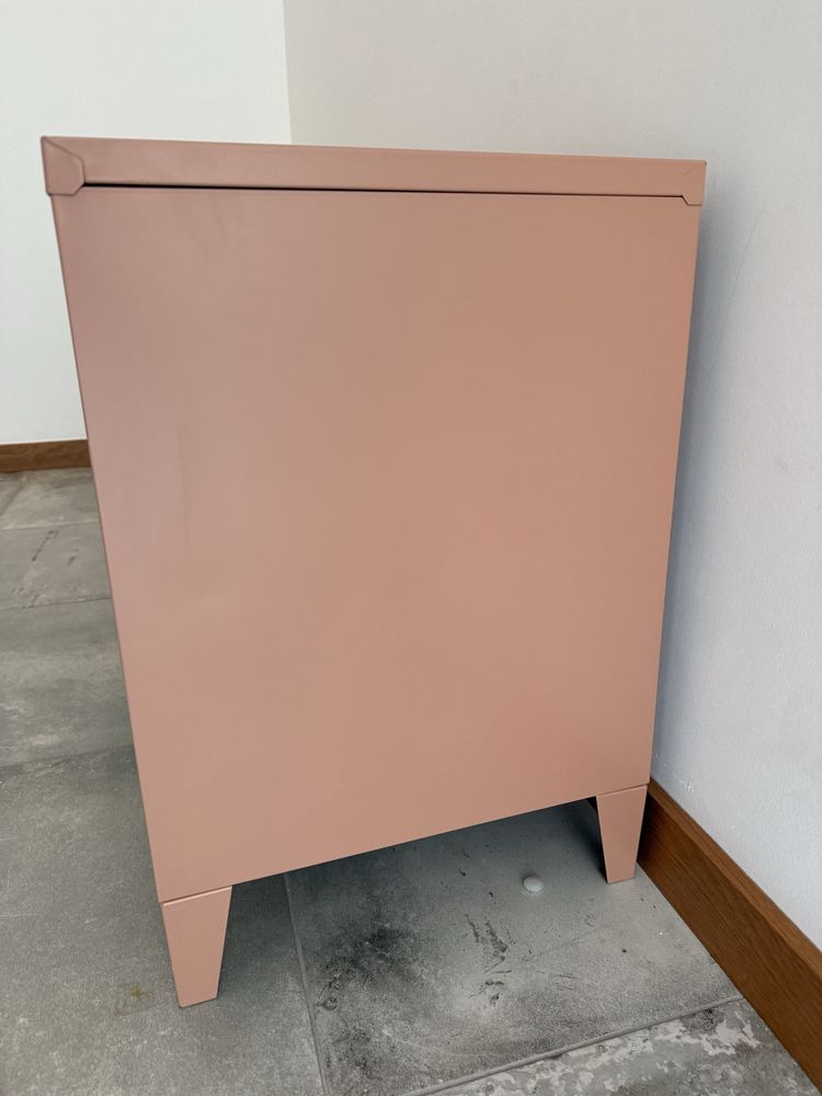 Movel em metal rosa Sklum