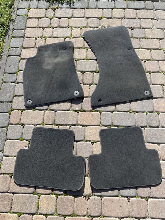 Dywaniki oryginal Audi A-4 B8