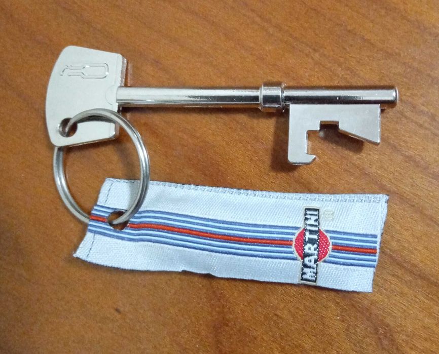 2 Porta chaves martini