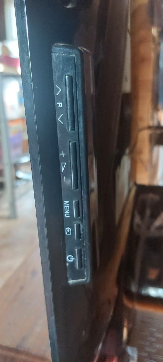 TV Scharp LC32LE320E-BK