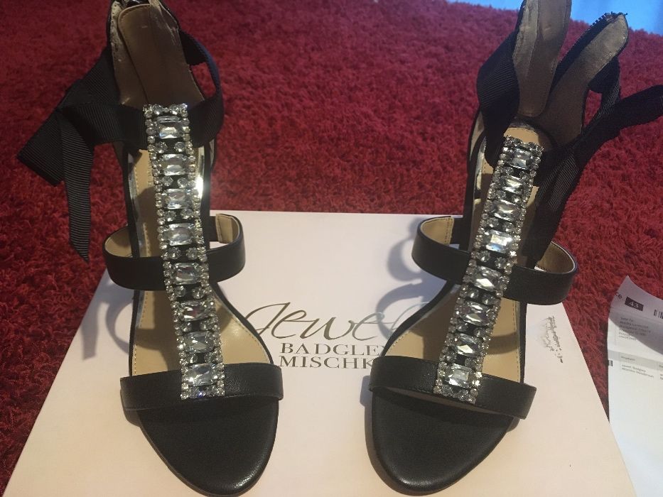 Nowe buty Badgley Mischka r. amerykański 5.5