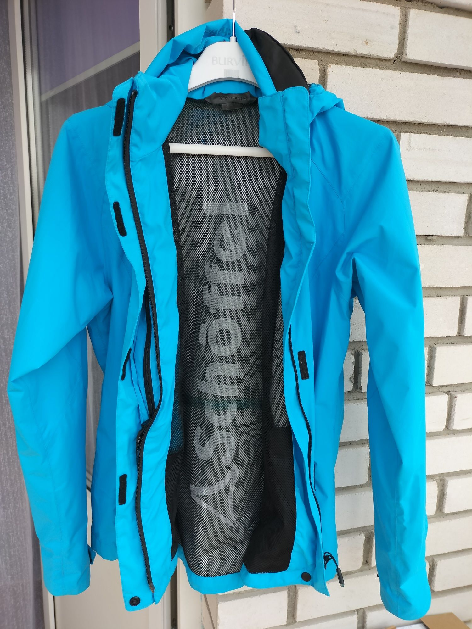 Фірмова куртка вітрівка з капюшоном та мембраною Schoffel!
