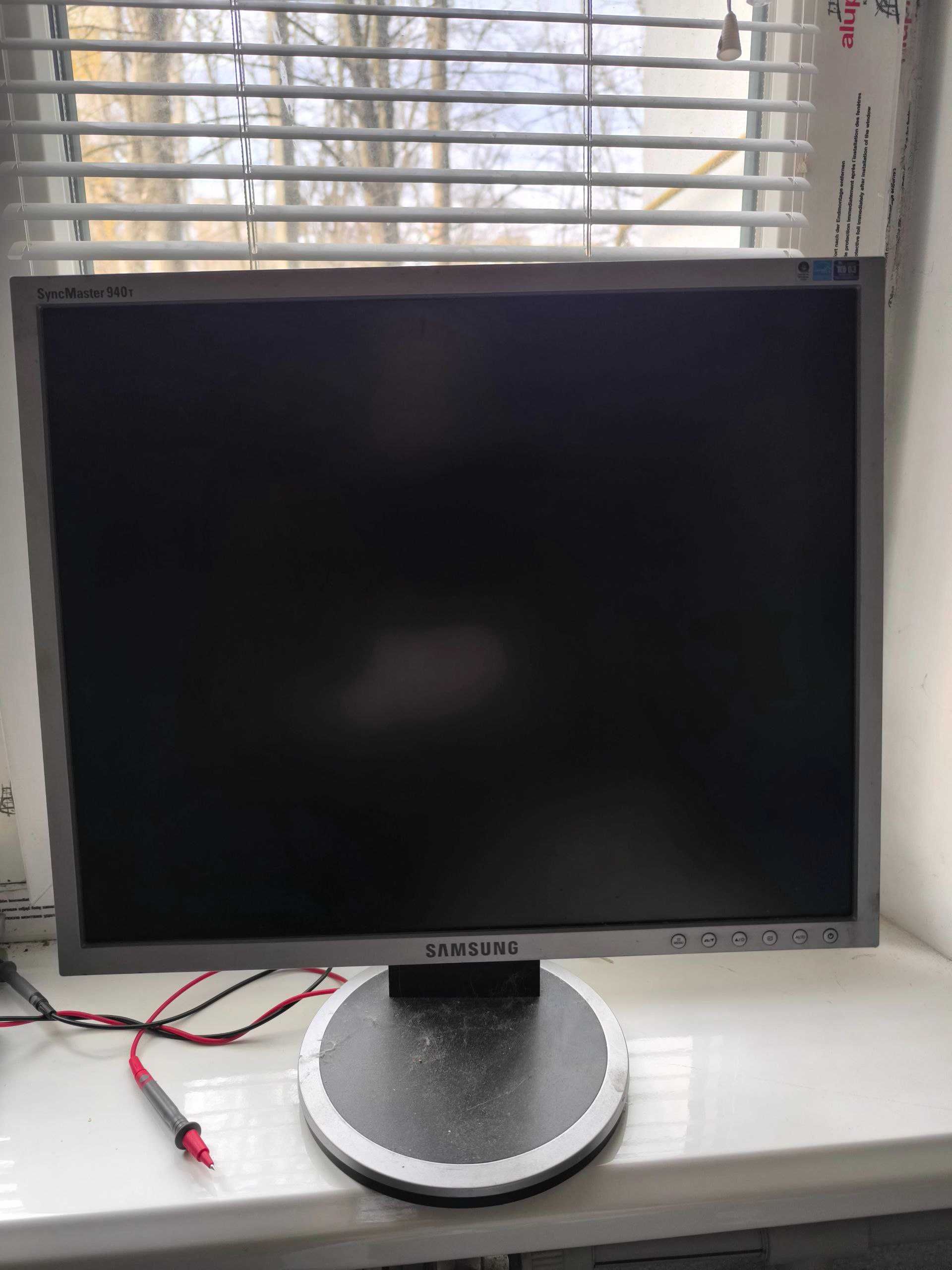 монітор samsung  943t робочий