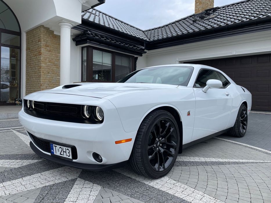 Dodge Challenger 6,4 Scat Pack