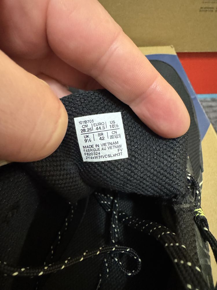 Чоловічі кросівки ASICS Gel-venture 9 Waterproof 41,42,44,44,5;45