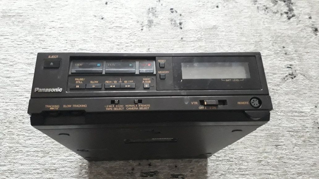 Kolekcjonerski Mini Magnetovid Panasonic  VHS / NV- 180 EG Lata  70 te