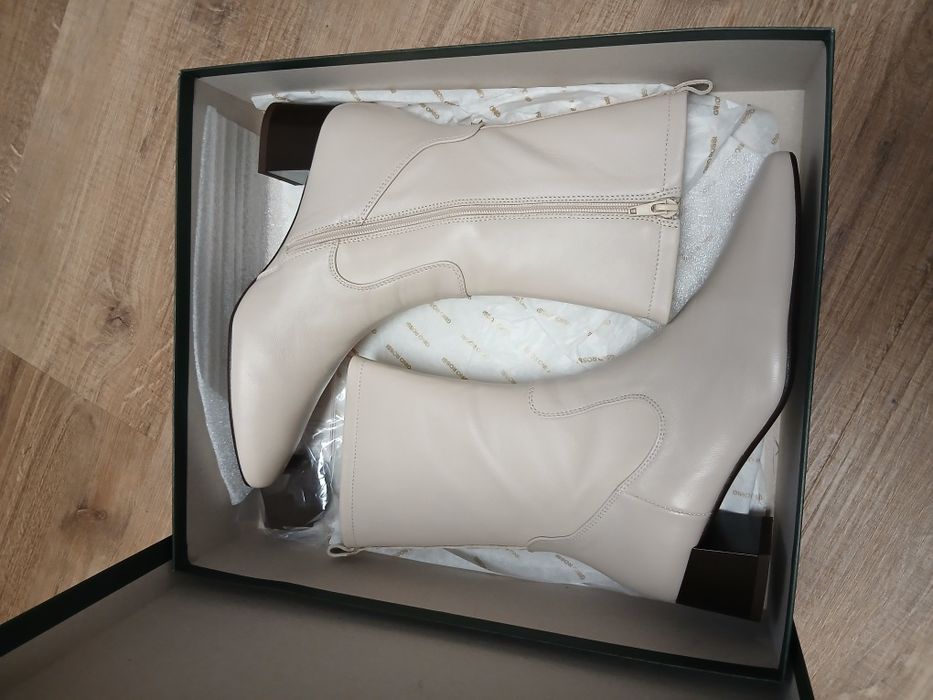 Skórzane, eleganckie buty Gino Rossi rozmiar 39 jak nowe!