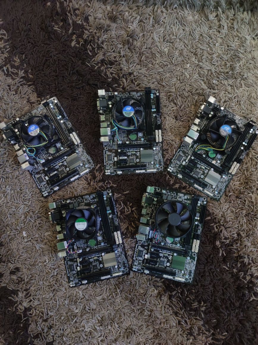 Комплекти Gigabyte GA-B85M-HD3 + i3 4130