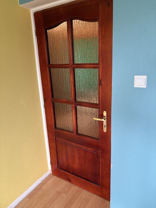 Drzwi wewnętrzne z ościeżnicą futryną lewe prawe z litego drewna