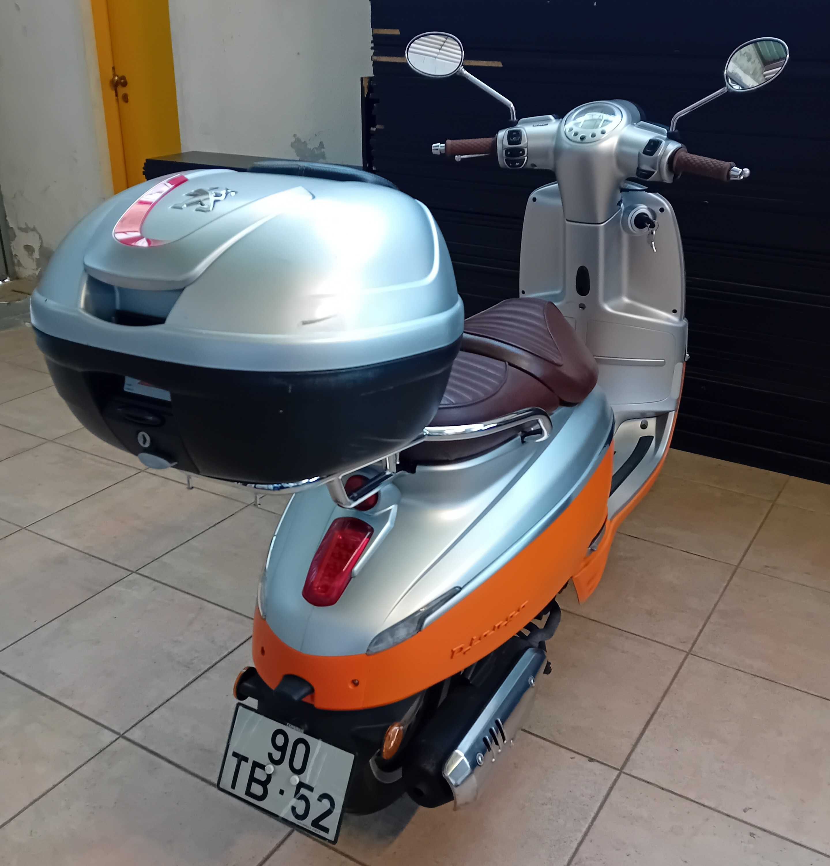 Scooter Peugeot Django 125