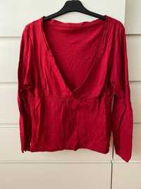 Camisola vermelha com decote