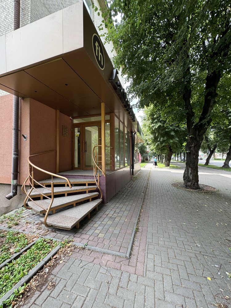 Оренда комерційного приміщення в центрі міста, пр.Волі!