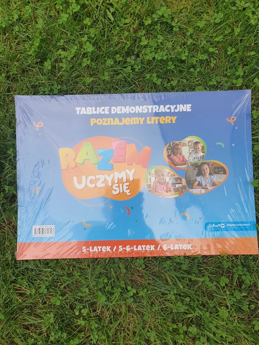 Tablice demonstracyjne poznajemy litery. Wyd. Podręcznikarnia