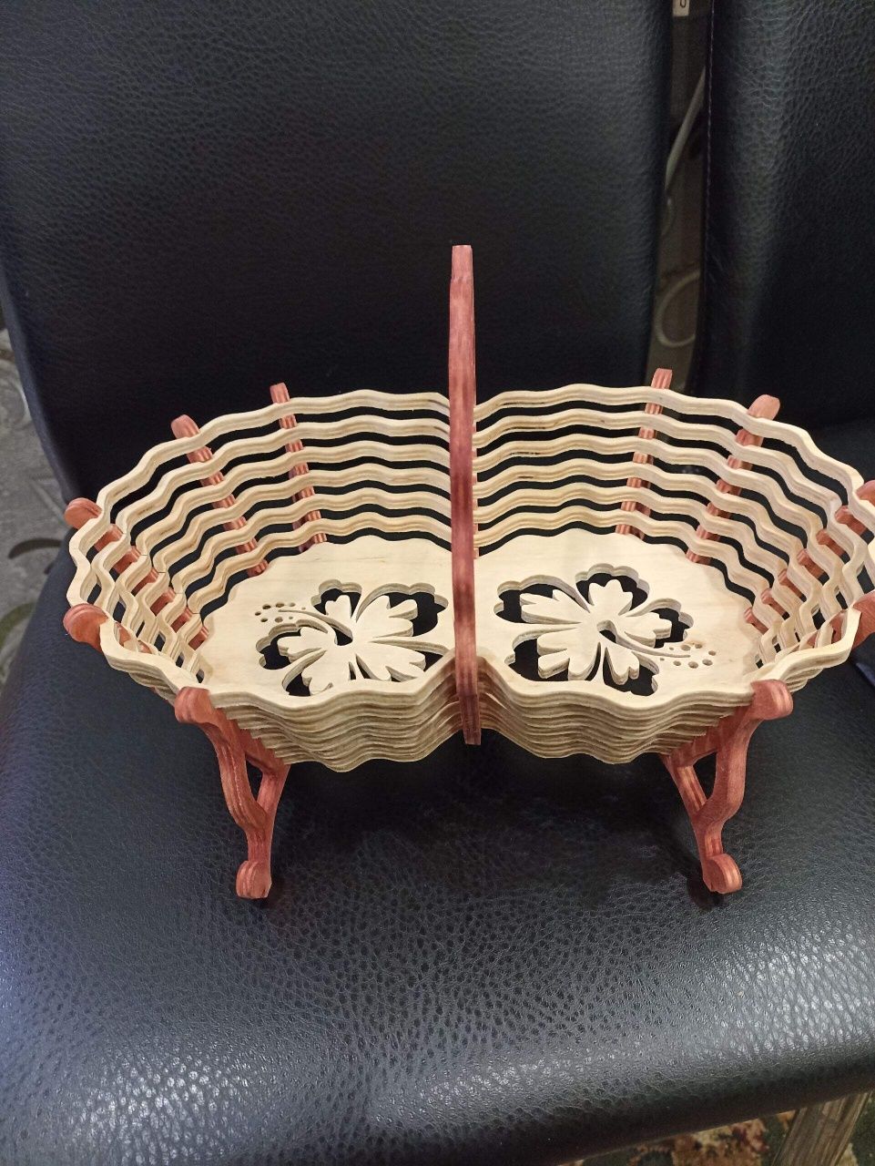 Koszyki ażurowe ręcznie wyrzynane z drewna
