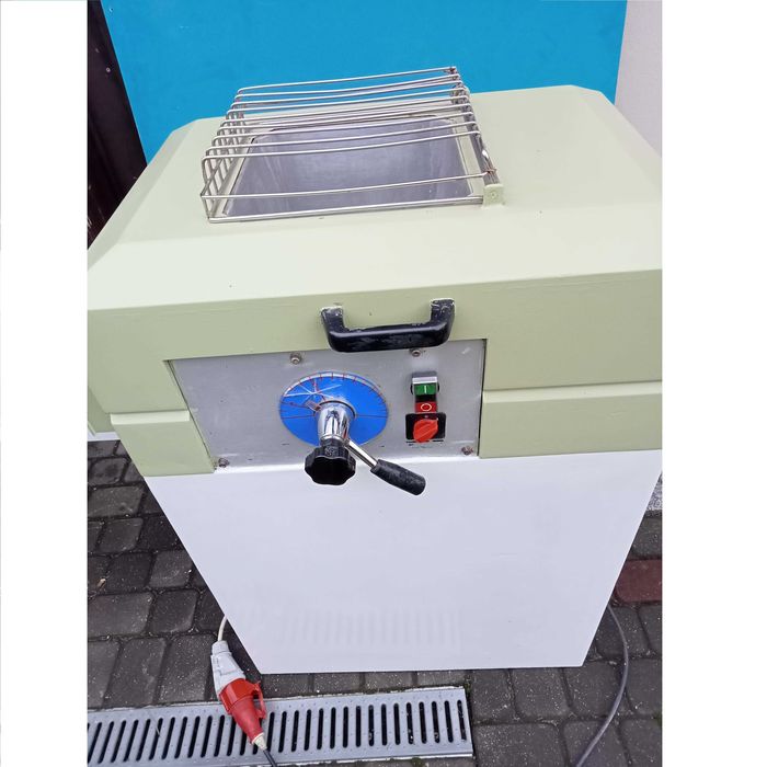 Wagodzielarka - produkcji włoskiej - mało używana