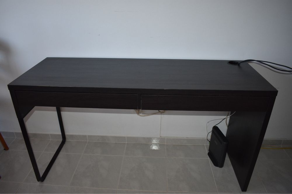 Secretaria com gavetas