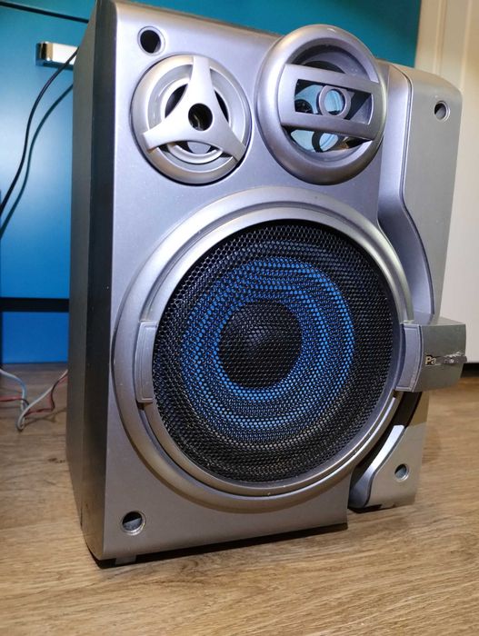 Мощный 500 Вт муз центр с сабвуфером ( Блютуз / AUX / MP3 / CD )