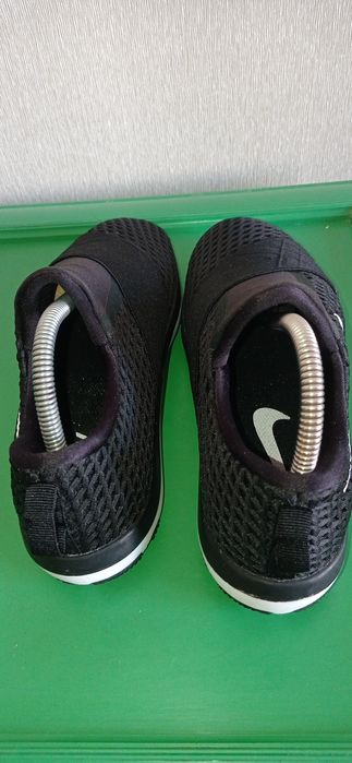 Кросівки фірми Nike 39 розміру