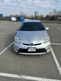 Toyota prius 2014 гібрид