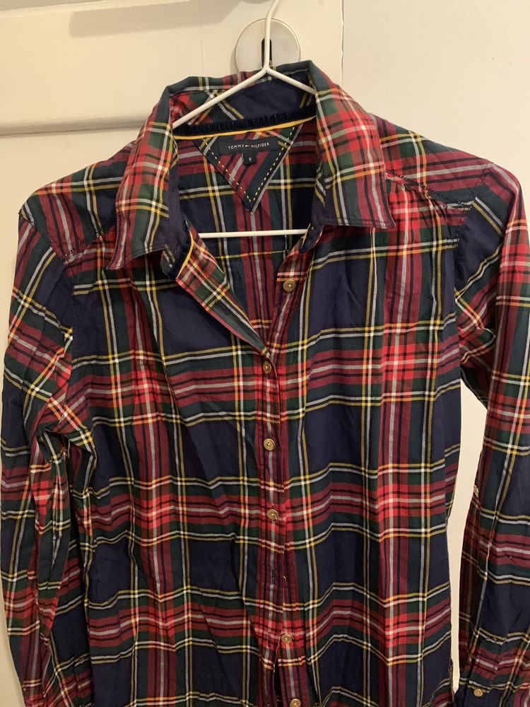 Camisa Tommy Hilfiger. Pouca Usada. Nova 109€