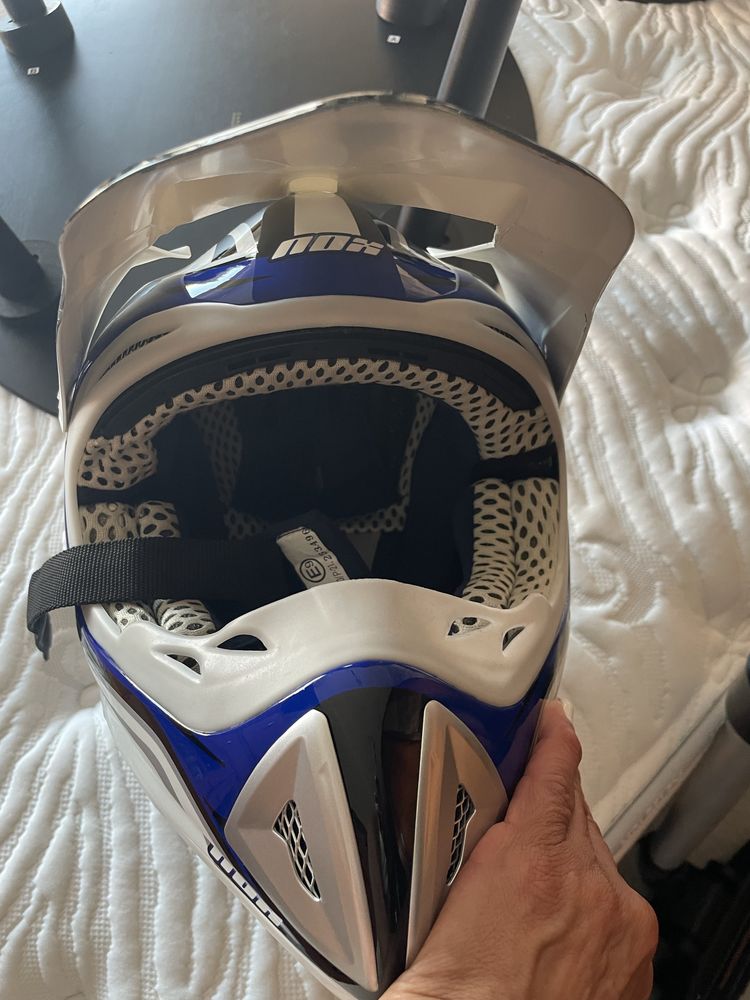 Capacete mota 75€