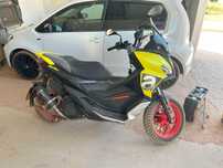 Escape Aprilia SR GT 125 200 Leo Vince Racing