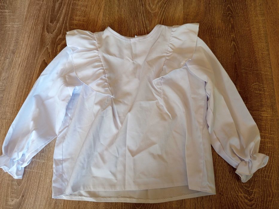 Bluzeczka biała elegancka
