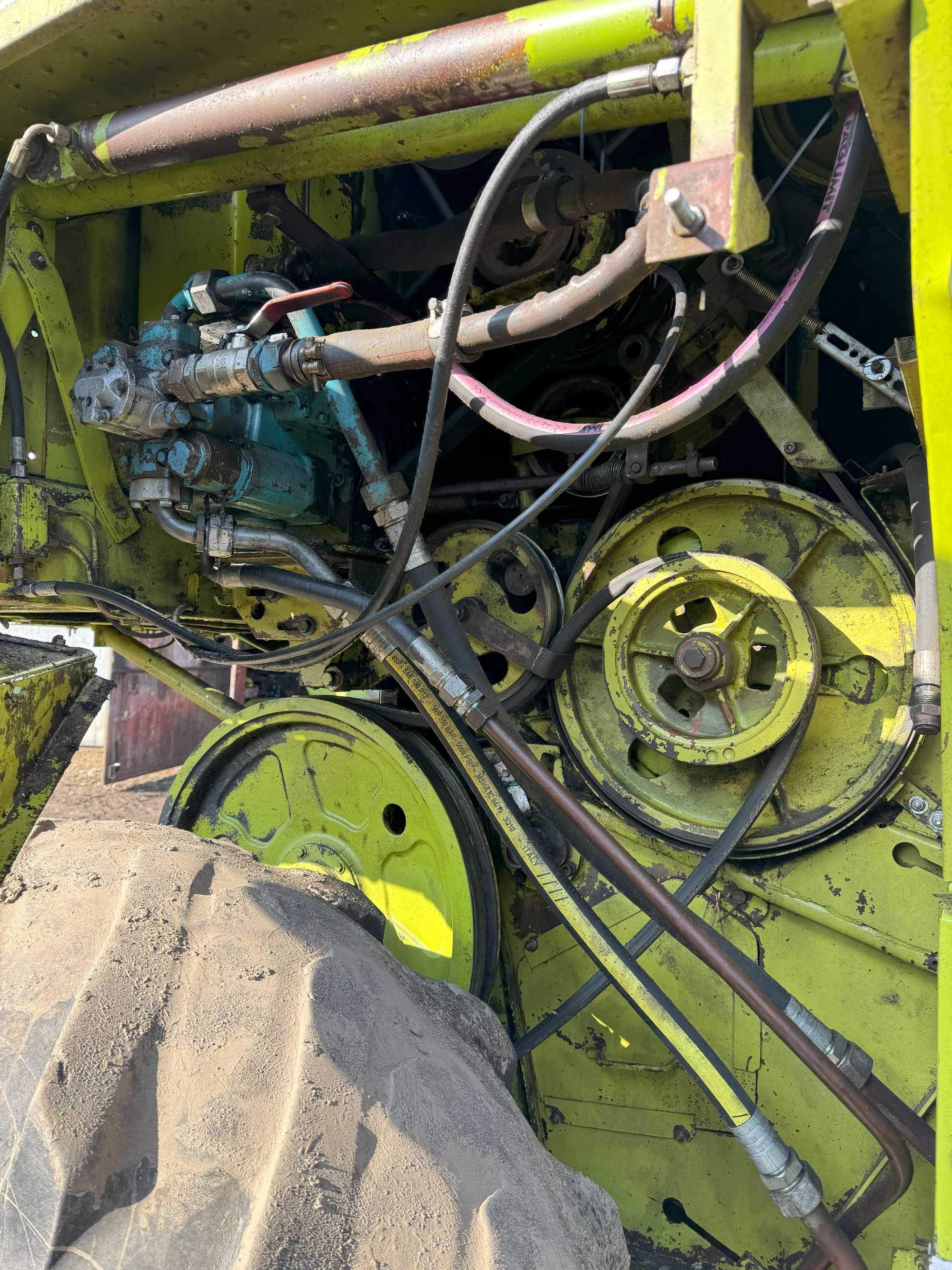 Ramię nośne nagarniacz heder Claas Dominator76,56, 96,98 Mega