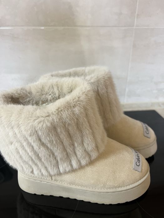 Продаю півчеревички «угі».Стан ідеальний, одягала лише один раз але за