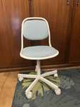 Cadeira secretaria criança IKEA