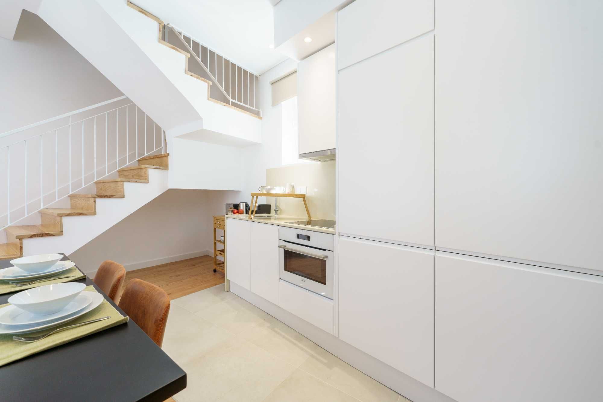 T1 Duplex de Charme junto a Santa Apolónia!
