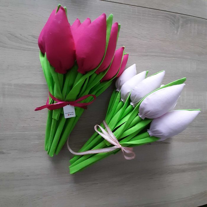 Dzień Nauczyciela tulipany ręcznie szyte bilecik folia 40 sztuk