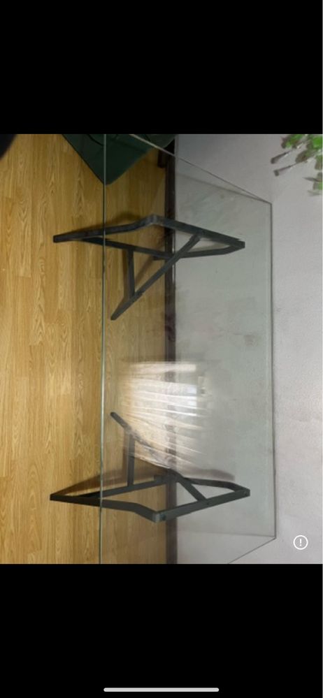 Mesa de jantar de vidro