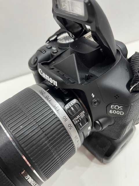 Canon 600d com lente 18-50