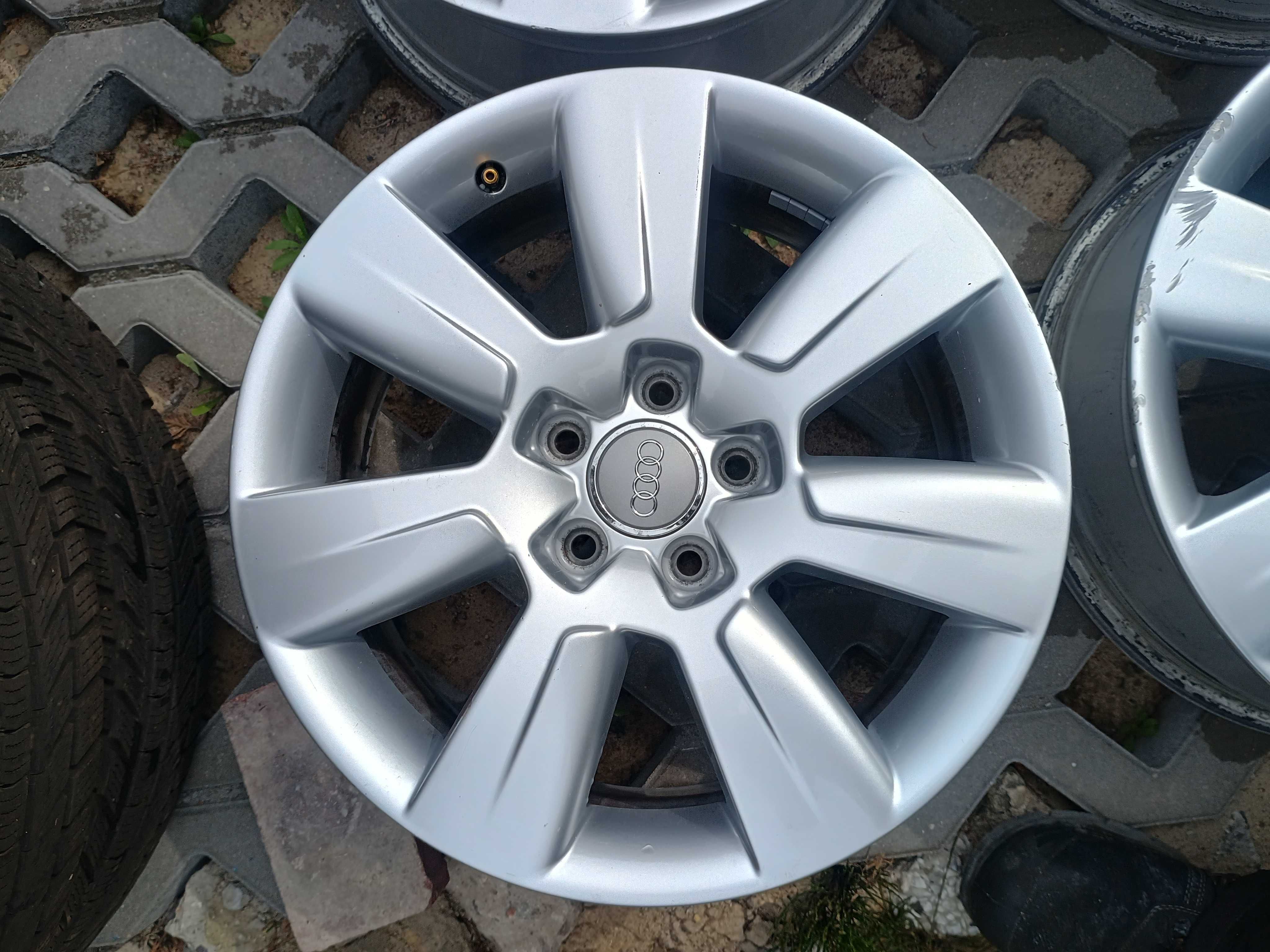 Aluminiowe felgi Audi 17 cali et 34 5x112 7j otwór 57,1 Komplet