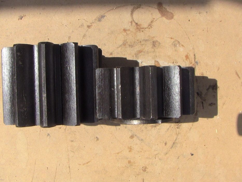 Шестерни экскаватора Z - 11, m - 12; Z - 12, m - 12