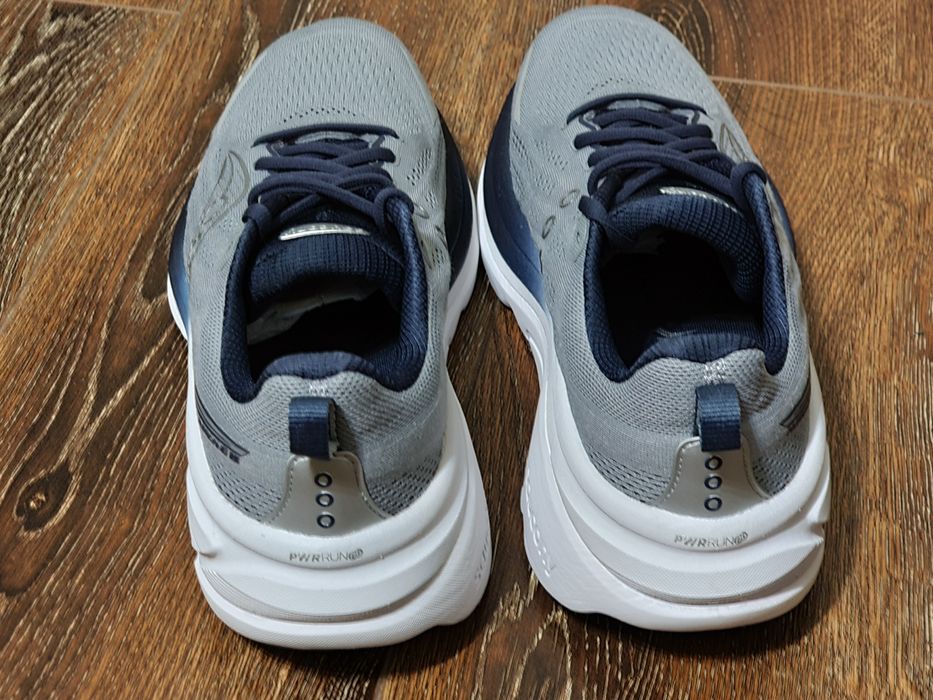 Оригінал 100% чоловічі кросівки saucony hurricane 25   EUR 44.5