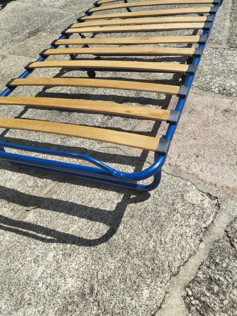 Cama dobrável Ikea