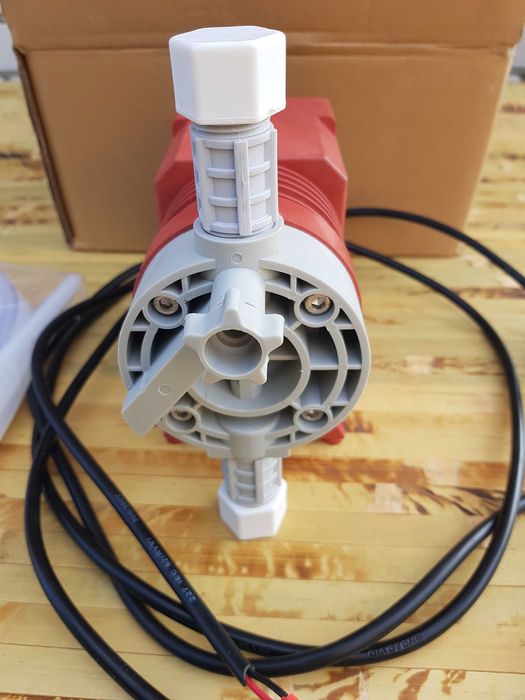 Насос дозирующий мембранный CREATEC