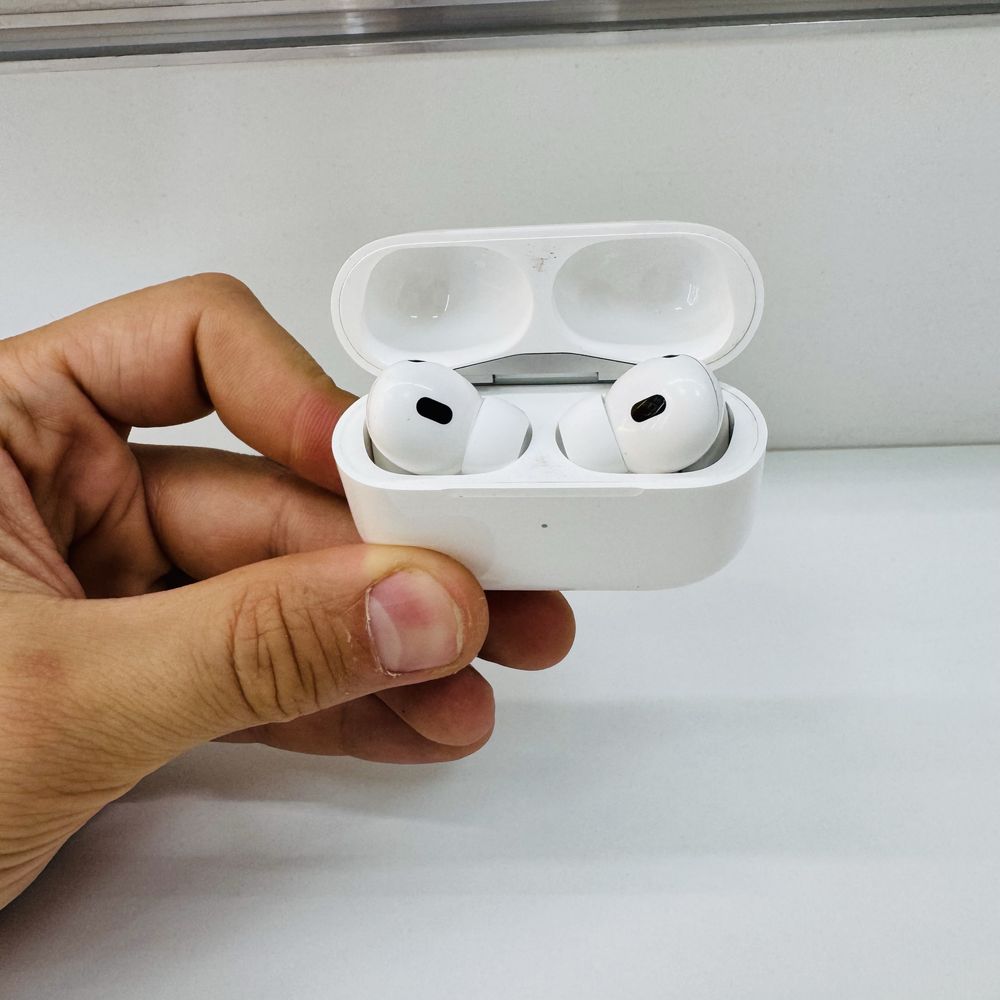 Вживані оригінальні із США Apple Airpods Pro 2