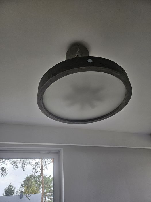 Lampa betonowa nowoczesna