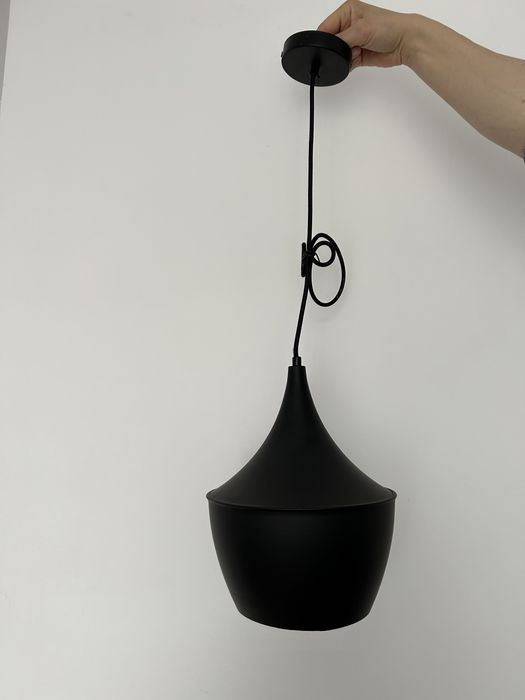 Світильники, чорні нові