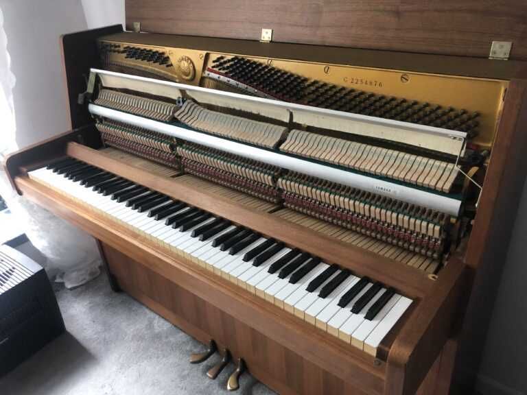 pianino akustyczne marki Yamaha